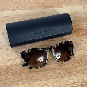 Warby Parker Aubrey Sunglasses M width in Marzipan Tortoise